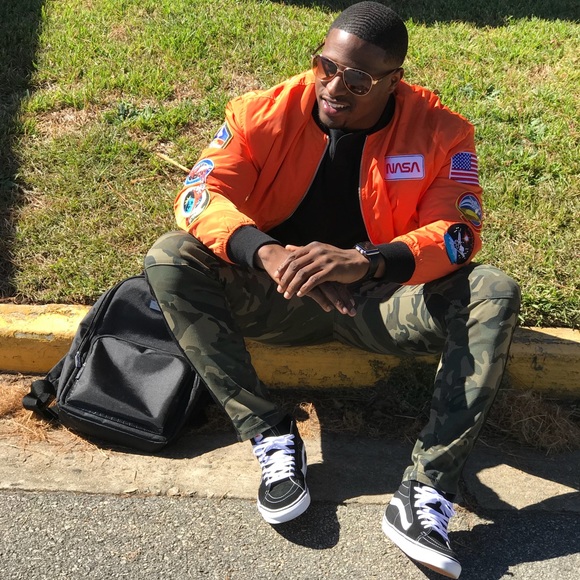 Meet your Posher, Larry - Picture 3 of 6